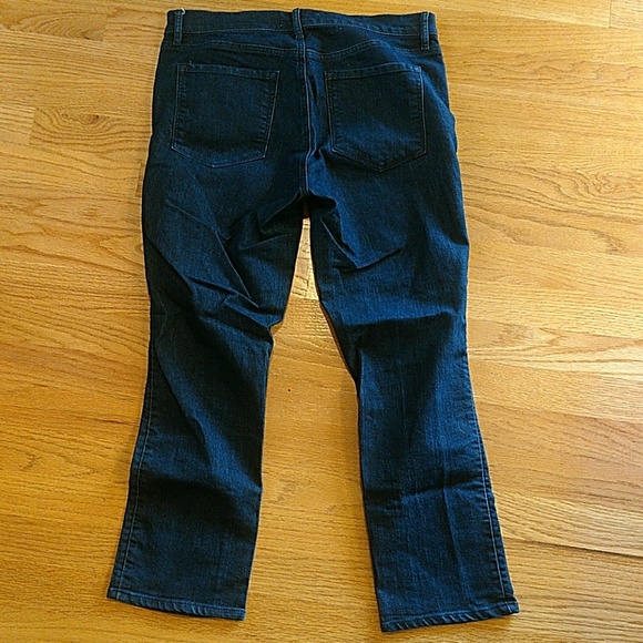 Ann Taylor Modern Kick Crop Jeans - Picture 4 of 6